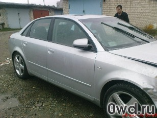 Битый автомобиль Audi A4